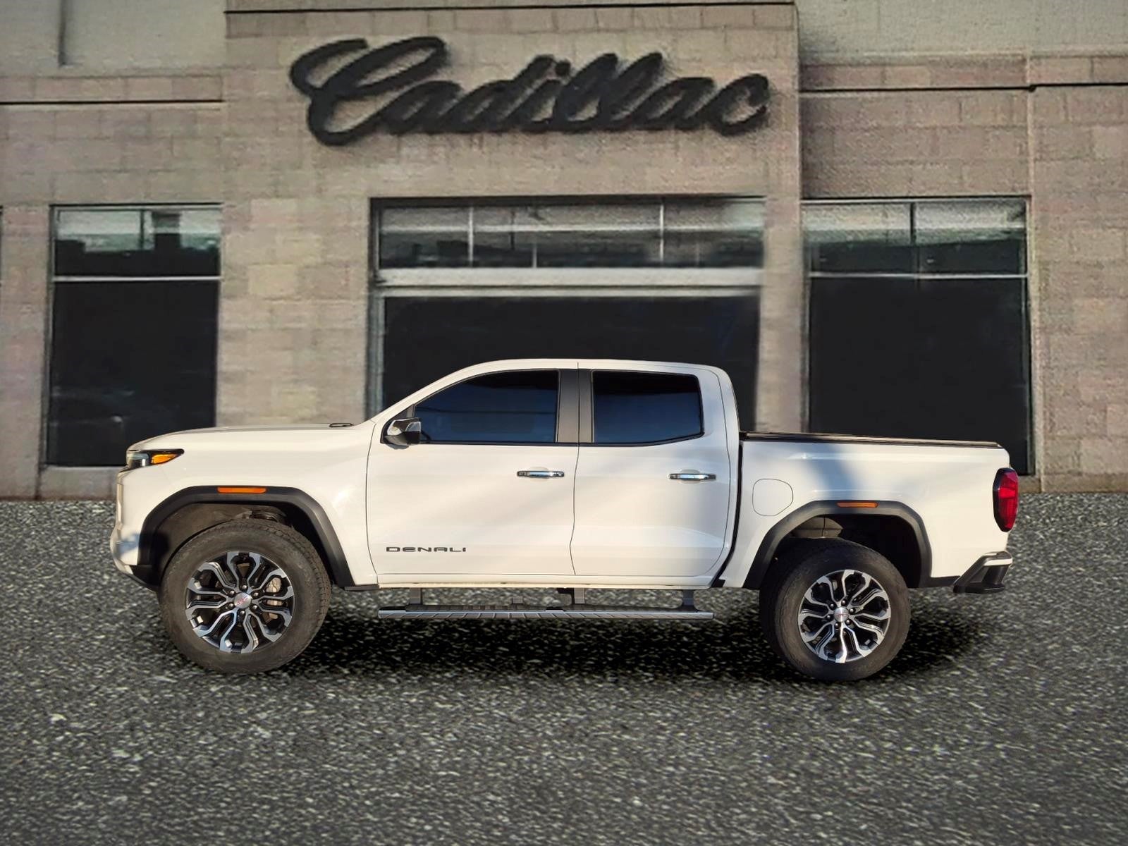 2023 GMC Canyon 4WD Denali
