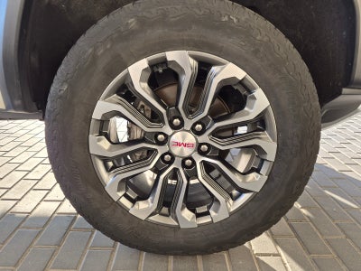 2023 GMC Canyon 4WD Denali