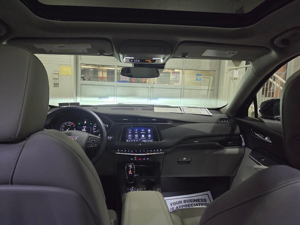 2023 Cadillac XT4 Premium Luxury