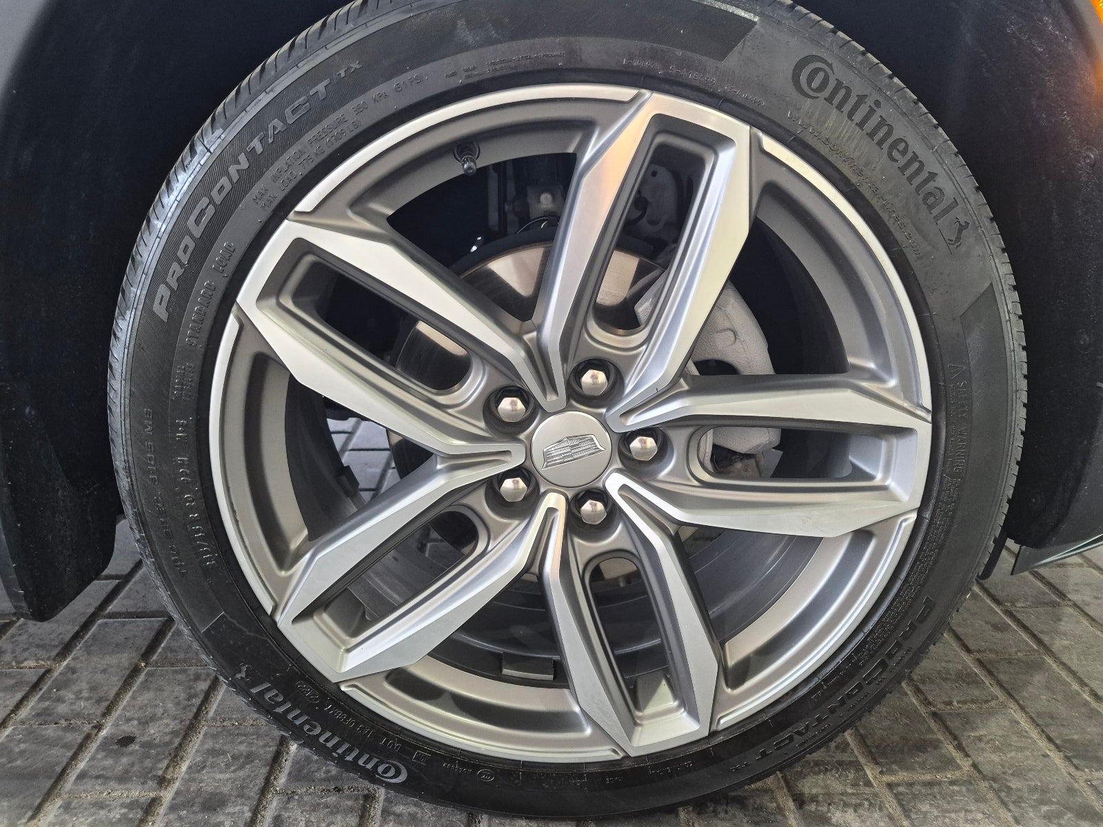 2023 Cadillac XT4 Sport