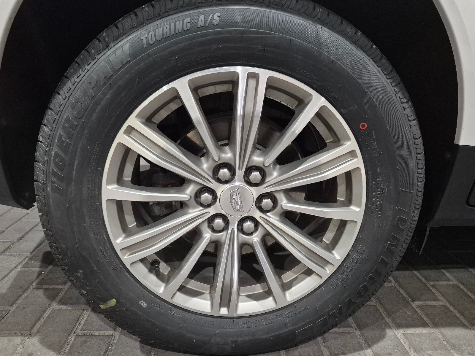 2018 Cadillac XT5 Luxury AWD