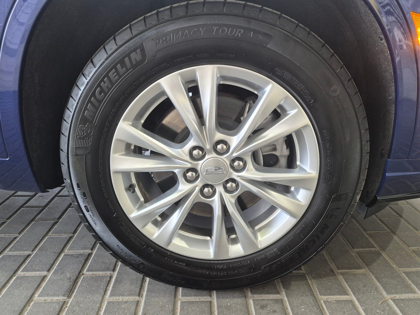 2024 Cadillac XT6 Luxury