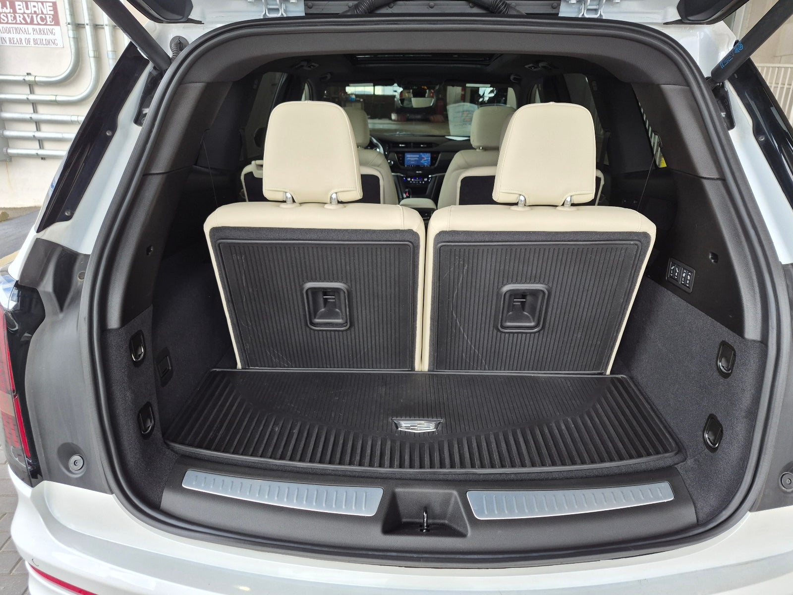 2025 Cadillac XT6 Sport