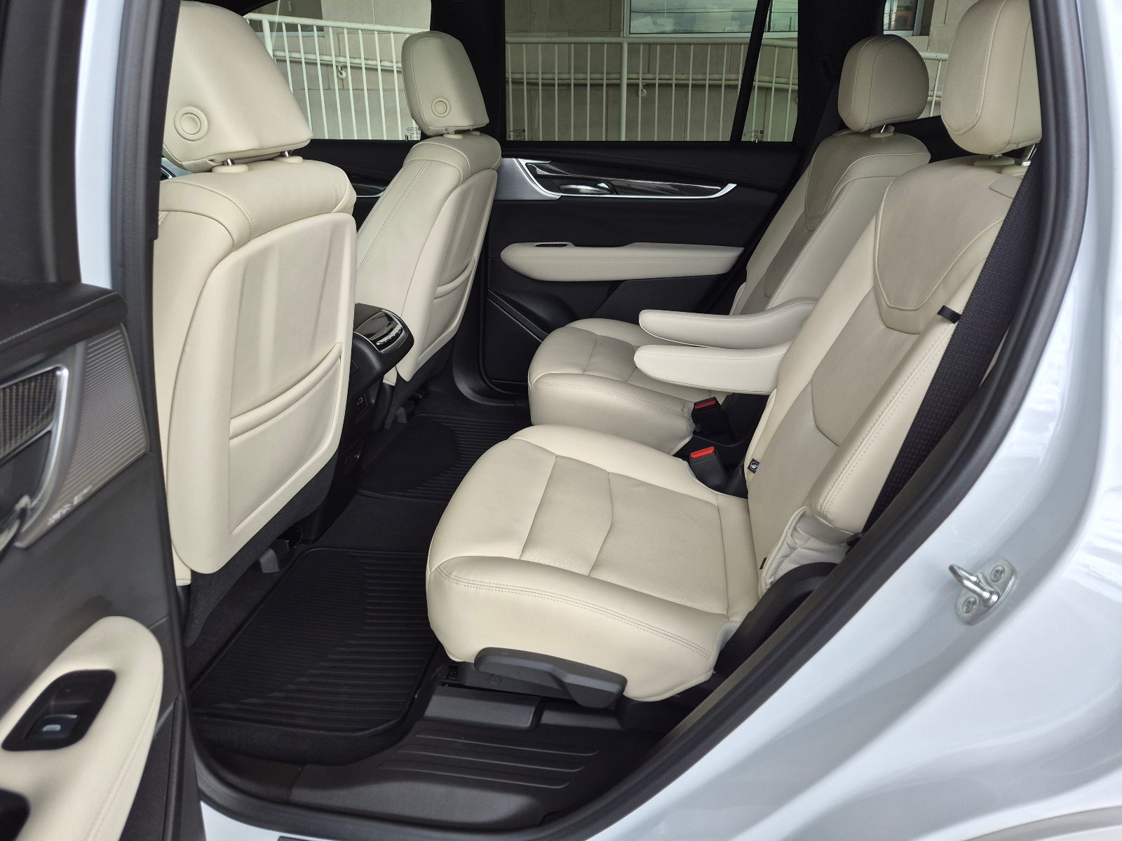2025 Cadillac XT6 Sport