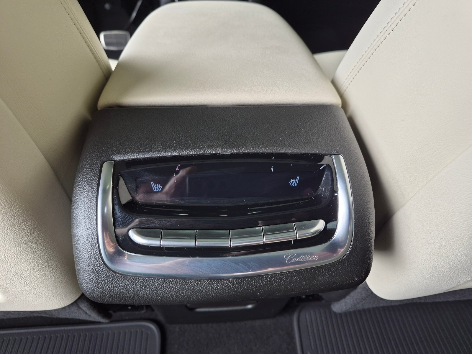 2025 Cadillac XT6 Sport
