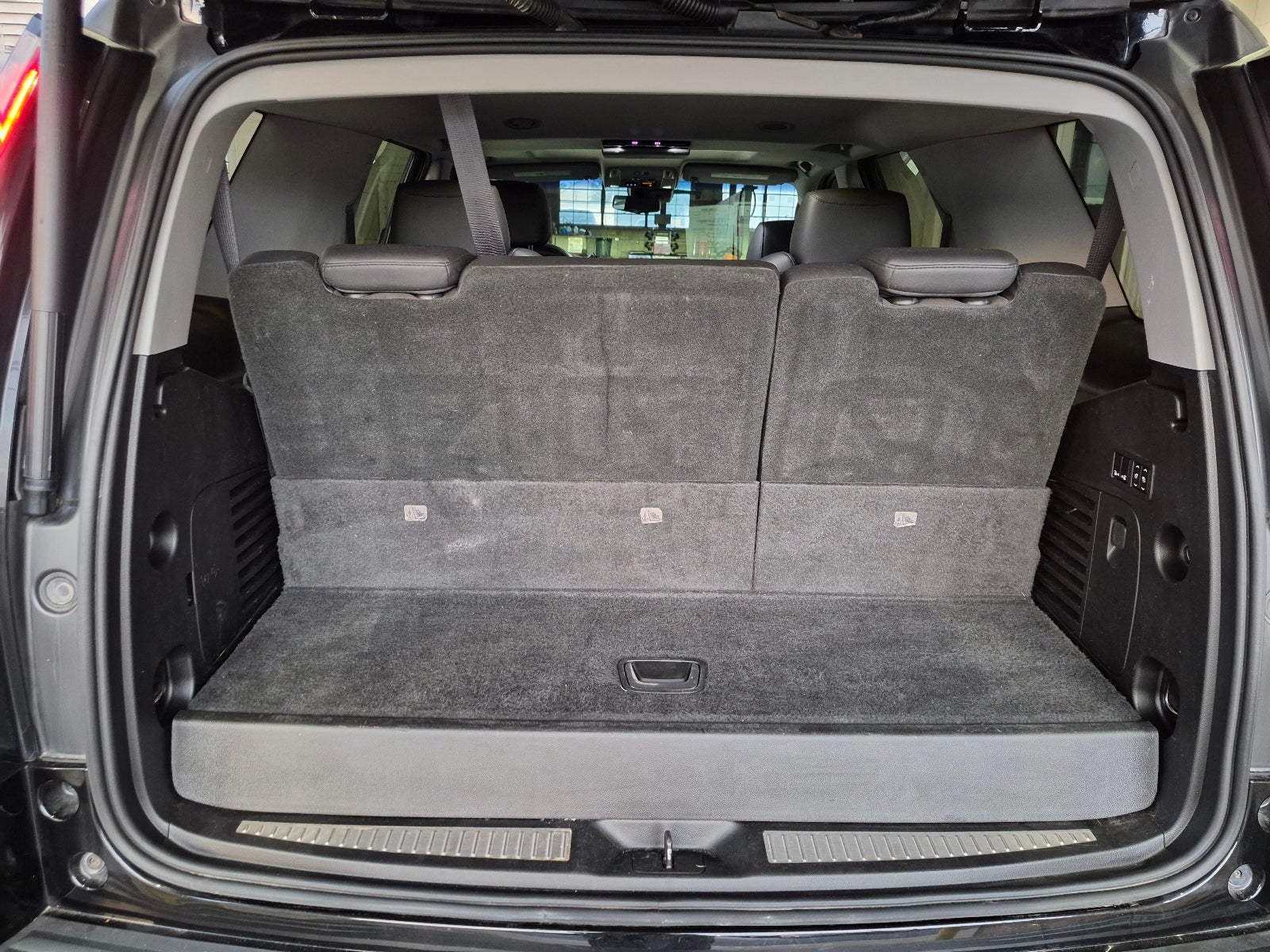 2017 Cadillac Escalade Luxury