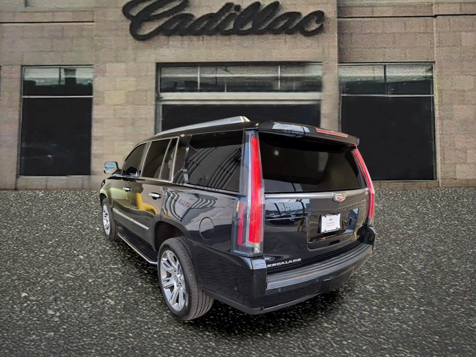 2017 Cadillac Escalade Luxury
