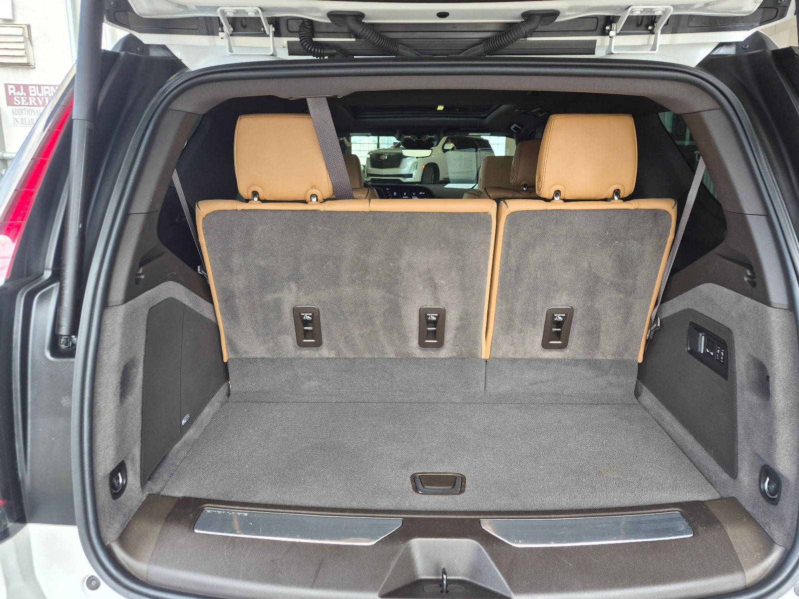 2022 Cadillac Escalade Premium Luxury