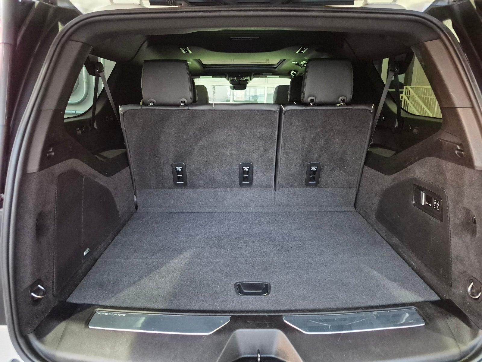 2023 Cadillac Escalade ESV Premium Luxury