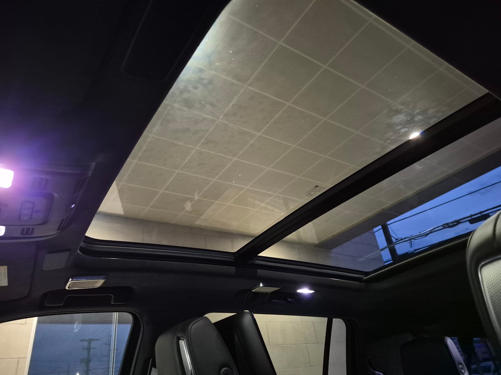 2023 Cadillac Escalade ESV Sport Platinum