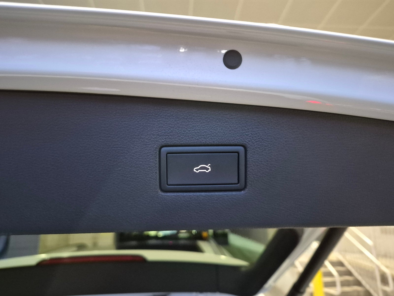 2024 Volkswagen Tiguan SEL R-Line