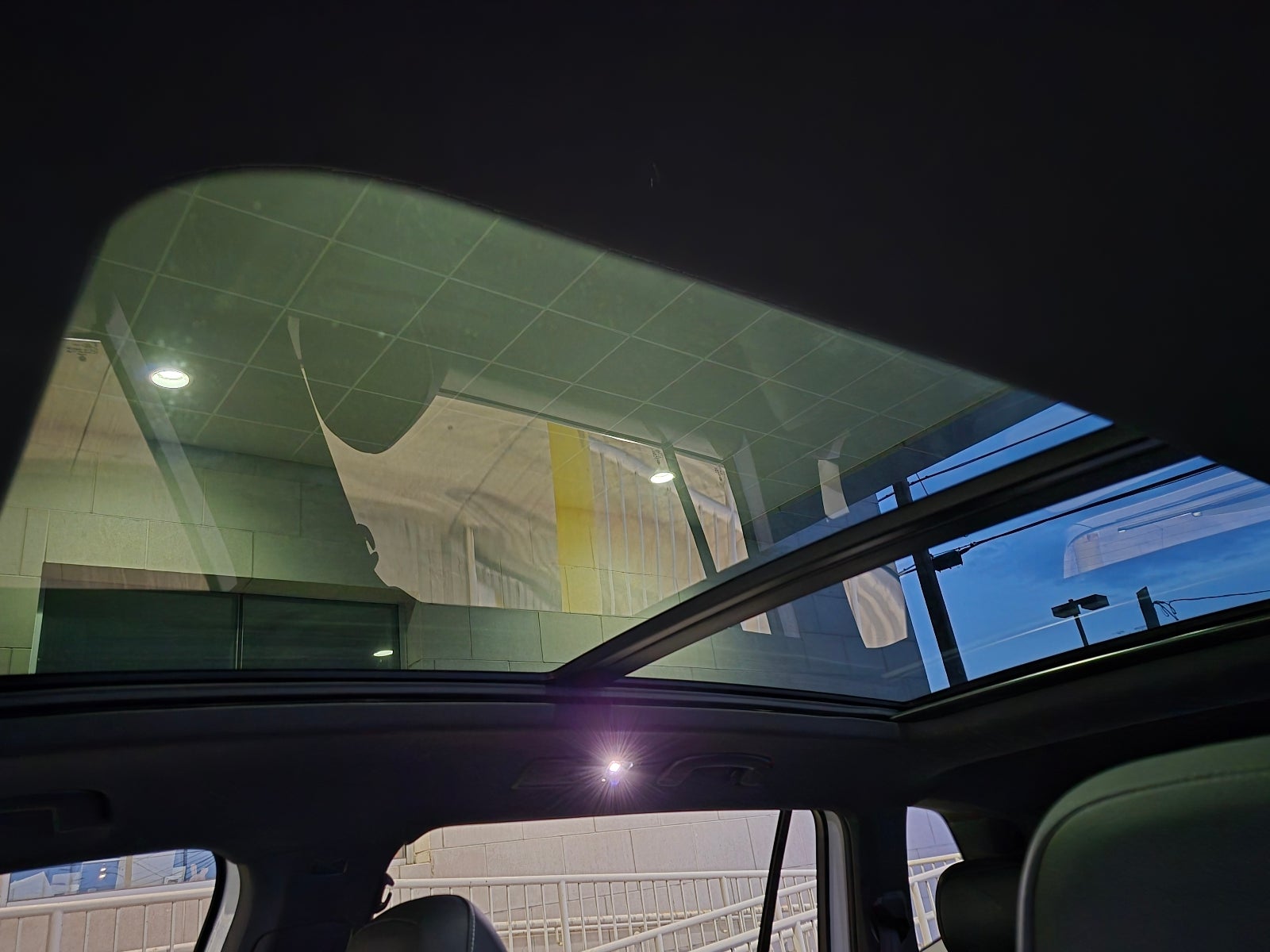 2024 Volkswagen Tiguan SEL R-Line