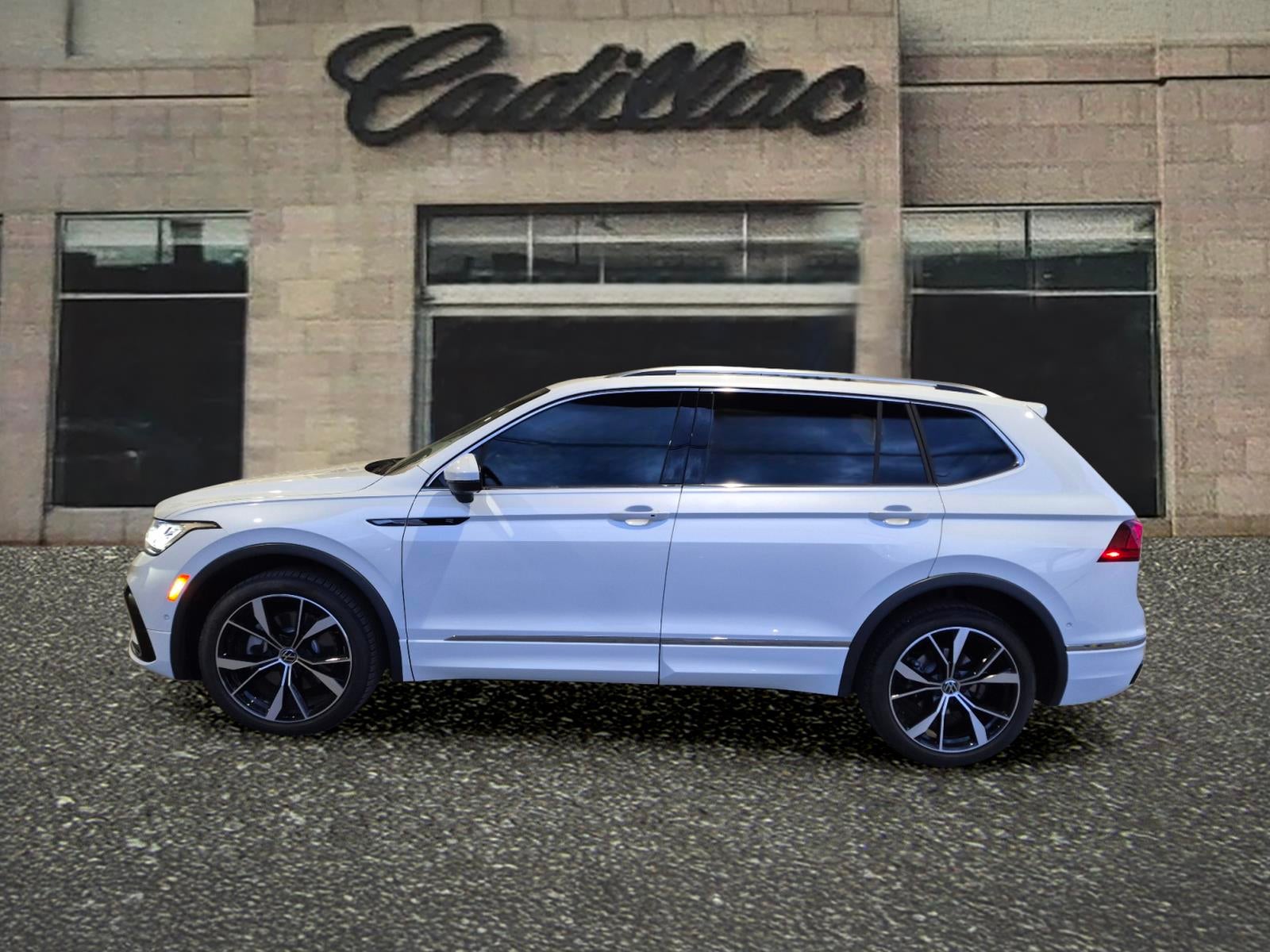 2024 Volkswagen Tiguan SEL R-Line