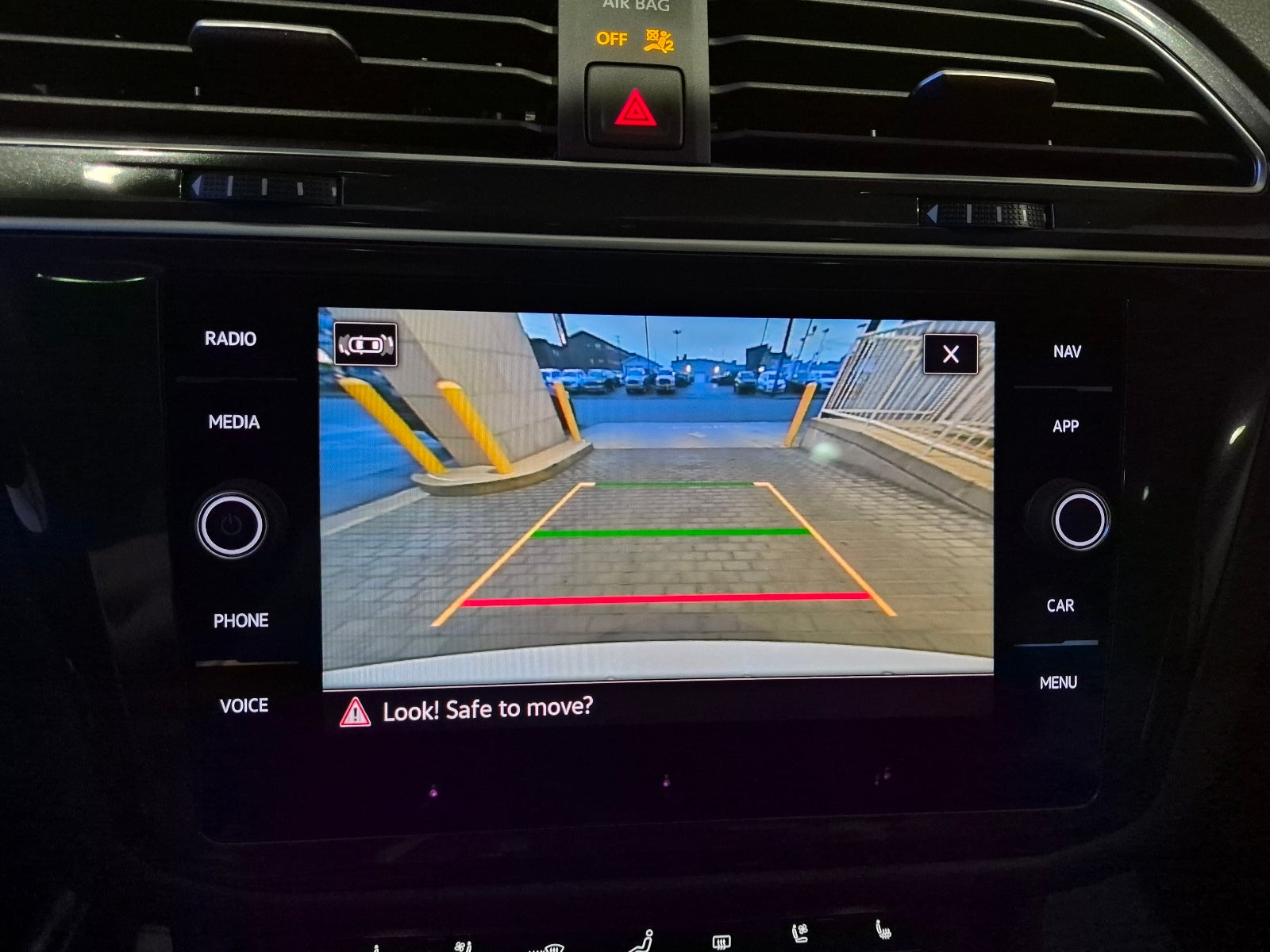 2024 Volkswagen Tiguan SEL R-Line