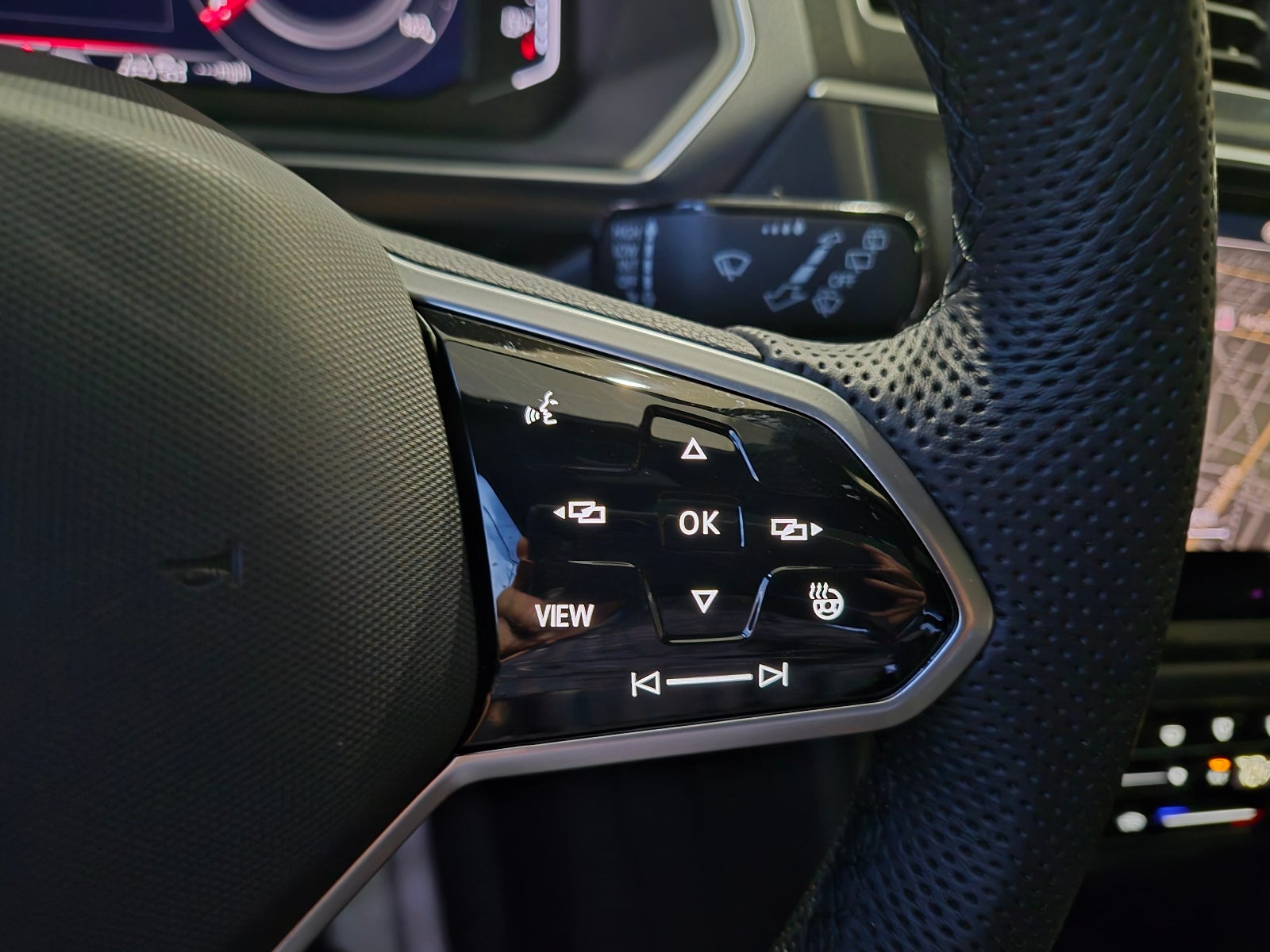 2024 Volkswagen Tiguan SEL R-Line