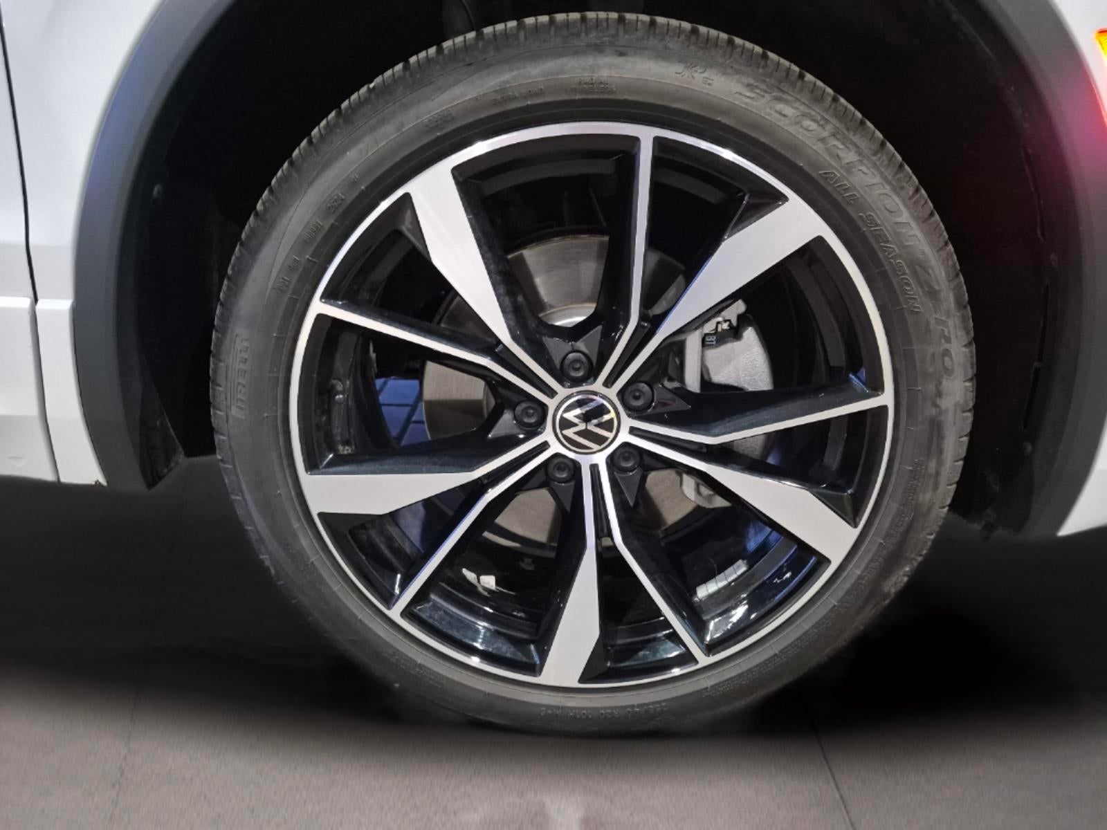 2024 Volkswagen Tiguan SEL R-Line