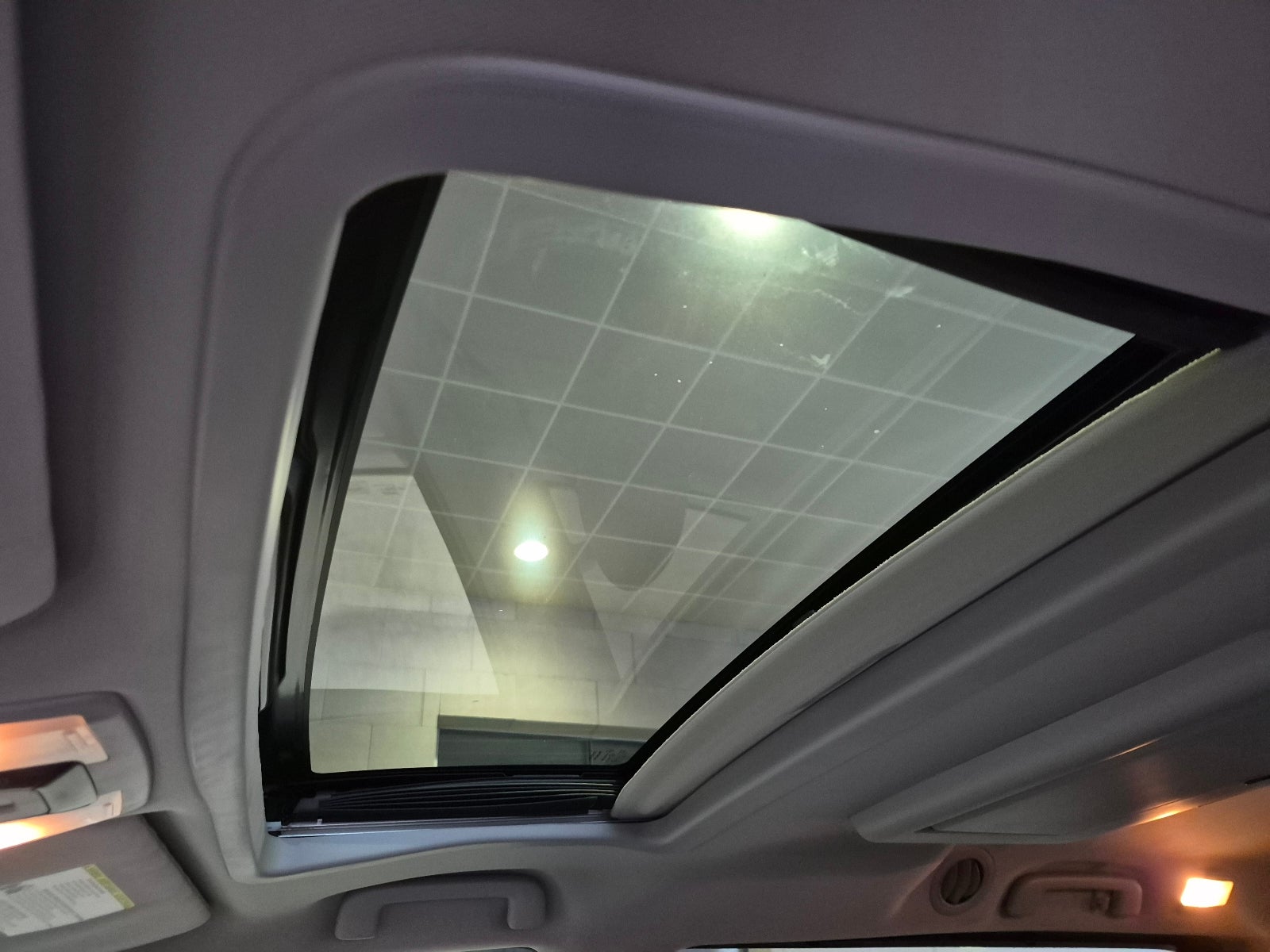 2017 Toyota Sienna XLE Auto Access Seat
